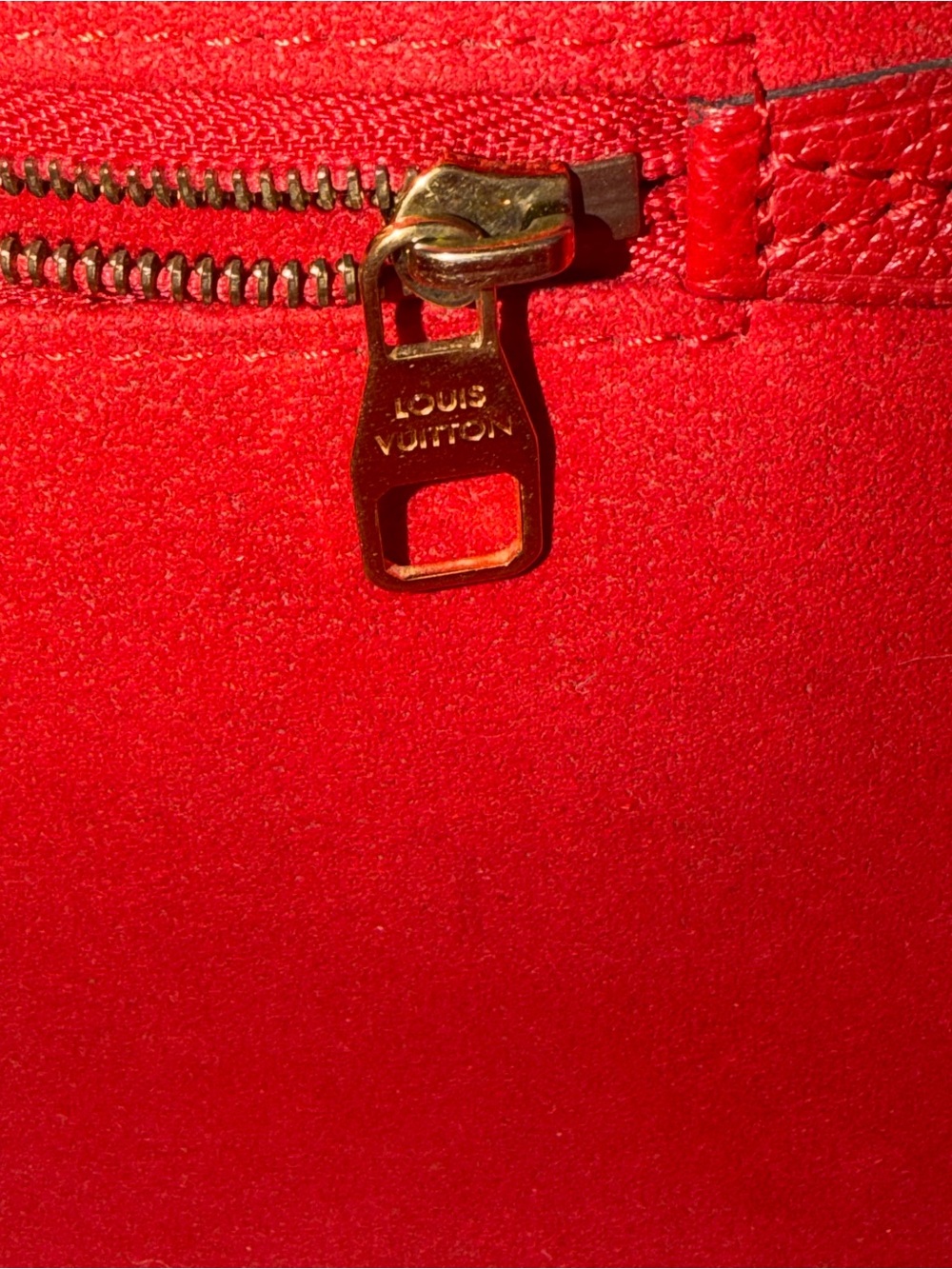 Red Louis Vuitton Monogram Empreinte Saint-Germain crossbody shoulder bag - Picture 12 of 12